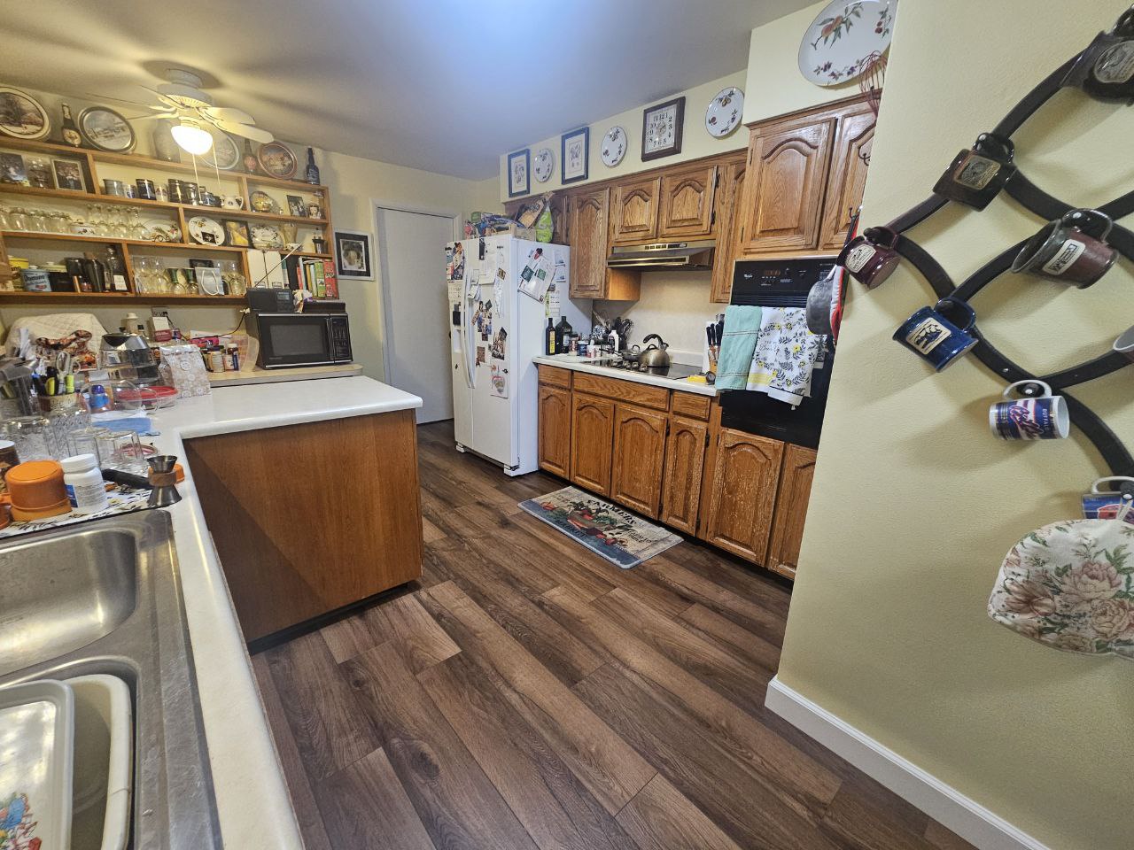yellow country kitchen